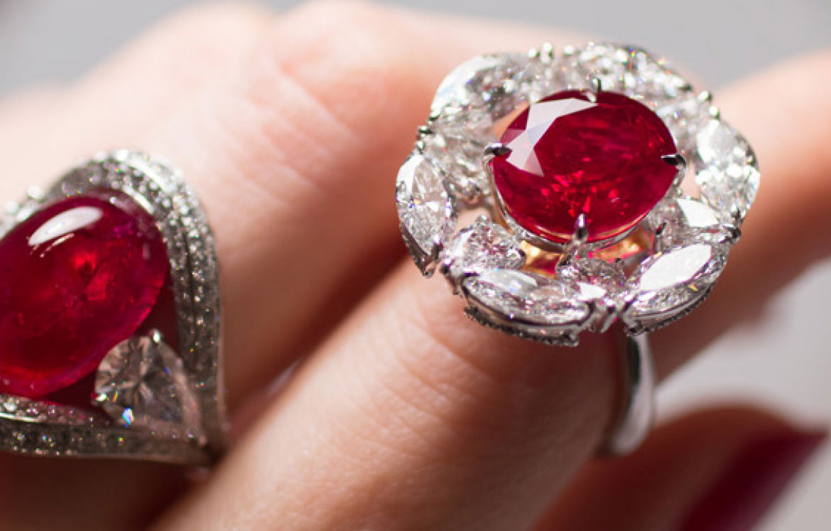 FAIDEE AND THE NEVER- ENDING PASSION FOR BURMESE RUBIES | Faidee